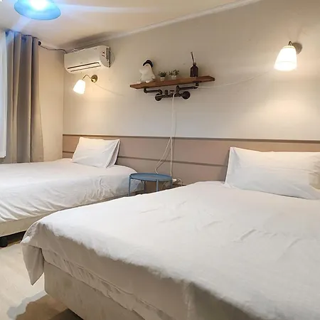 Z-1 The Art House #Yeontral Park #5Min To Hongdae Stn Apartment