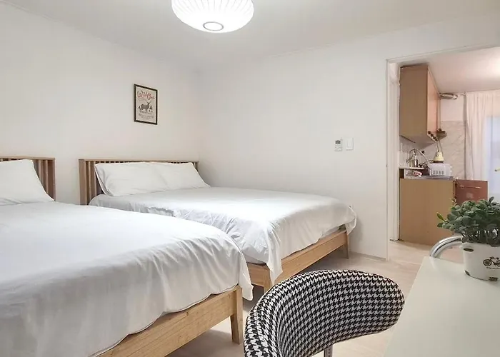 창천동 The Art House #yeontral Park #5min To Hongdae Stn *